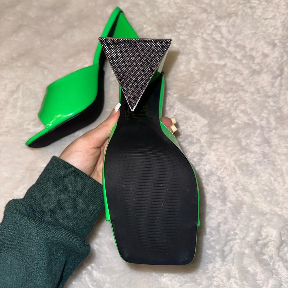 Lime green chunky block heels - Picture 13 of 15